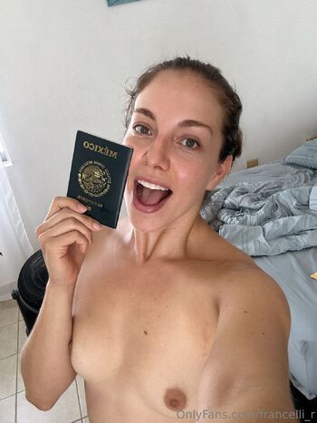 Francelli_ / francelli_r nude photo #9