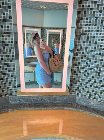 OnlyFans / francescapolenta nude photo #19
