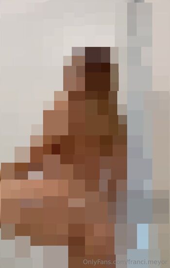 Franci / franci.meyor nude photo #14