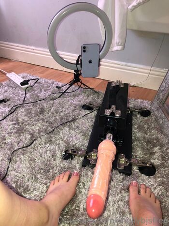 Shell / free.irishshelly nude photo #34