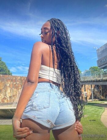 Aaliyah Ali / freeaaliyahh nude photo #17