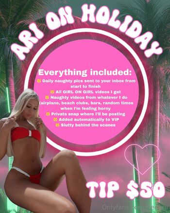 Ari / freearii nude photo #10