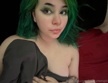 Free Brooke Iv / freecyberspit nude photo #5