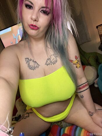 Nerdy Curv / freefionaxxx nude photo #5