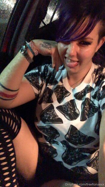 Nerdy Curv / freefionaxxx nude photo #10