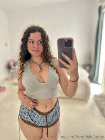 friskyfaerie hairy puss / freefriskyfaerie nude photo #12