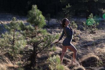 Juliet in the Wild (Free Page / freehellojewels / julietinthewild nude photo #8