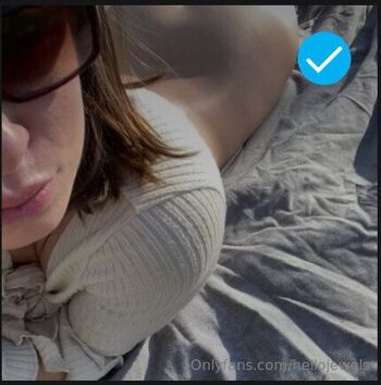 Juliet in the Wild (Free Page / freehellojewels / julietinthewild nude photo #9