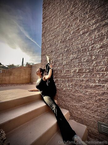 Juliet in the Wild (Free Page / freehellojewels / julietinthewild nude photo #15