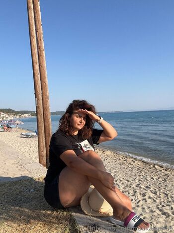 Kallie Ke / freekalliekee nude photo #2