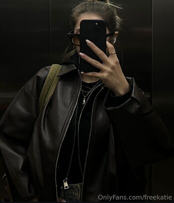 Kati / freekatie nude photo #13