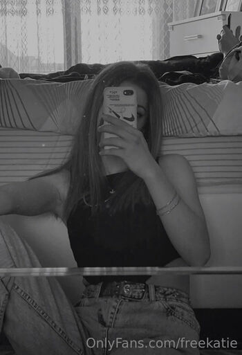 Kati / freekatie nude photo #33
