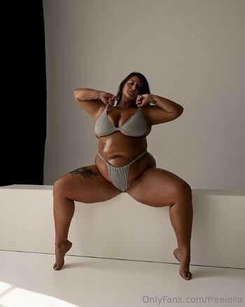 Leila Lewis FREE PAGE / freeleila nude photo #3