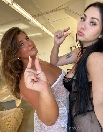 Leila Lewis FREE PAGE / freeleila nude photo #17