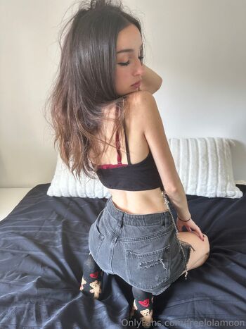 Lola Moon / freelolamoon nude photo #35