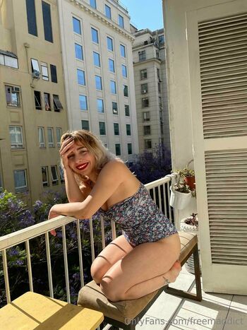 V E S A N I A - DOM FETIS / freemaddict nude photo #29