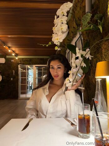 1 TRANS ON OF / freepix nude photo #6