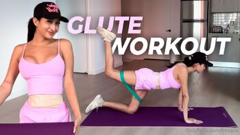 1 TRANS ON OF / freepix nude photo #21