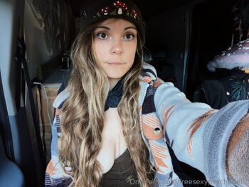 Myceli / freesexypsychedelic / teresa_mycelia / shroomy_baby / teresamycelia69 nude photo #12