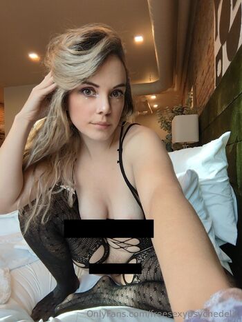 Myceli / freesexypsychedelic / teresa_mycelia / shroomy_baby / teresamycelia69 nude photo #17