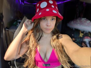 Myceli / freesexypsychedelic / teresa_mycelia / shroomy_baby / teresamycelia69 nude photo #19