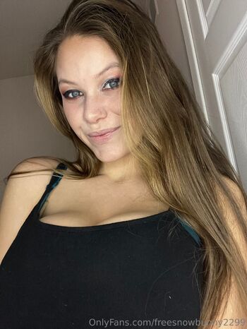 FreeSnowbunny229 / freesnowbunny2299 nude photo #28