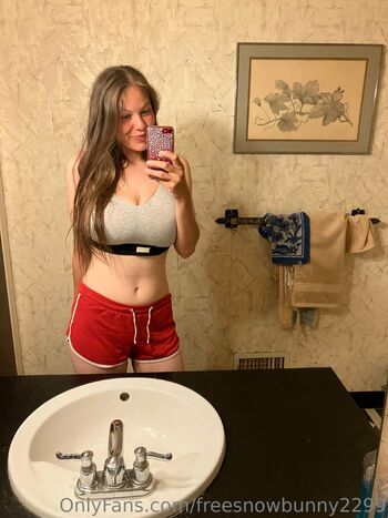 FreeSnowbunny229 / freesnowbunny2299 nude photo #34