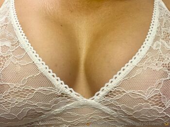 Suisse-Lady-Mature-German-Girl-Schwei / freeswissladyschweiz / swissonlyfans / suisseladygirl nude photo #20