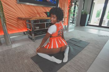 TWERKITA / freetwerk nude photo #6