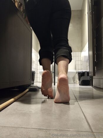 Fress / fressalove24 nude photo #3