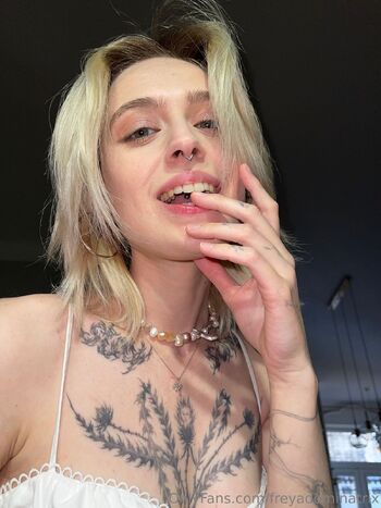 Freya Sylva / freyadominatrix nude photo #3