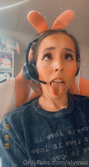 Freyja Lun / freyjaluna / lovelylanarenee nude photo #24