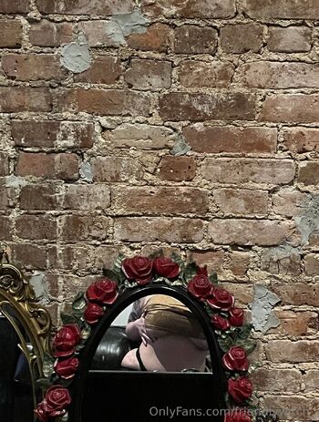 Friendly Witc / friendlywitch_ nude photo #2