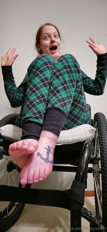 frostyvixe / frostyvixen nude photo #7