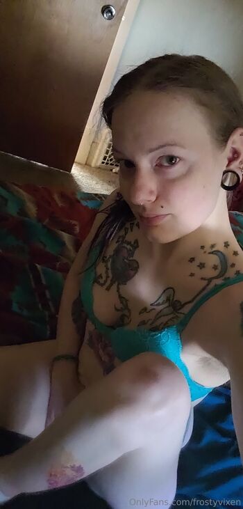 frostyvixe / frostyvixen nude photo #10