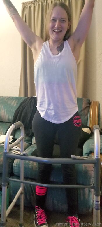 frostyvixe / frostyvixen nude photo #11