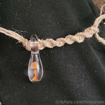 frostyvixe / frostyvixen nude photo #36