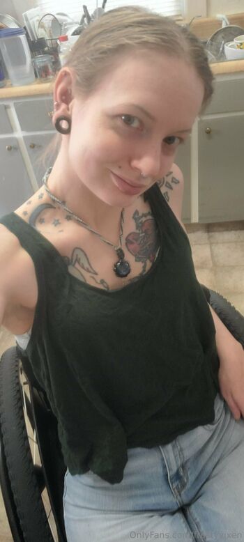 frostyvixe / frostyvixen nude photo #37