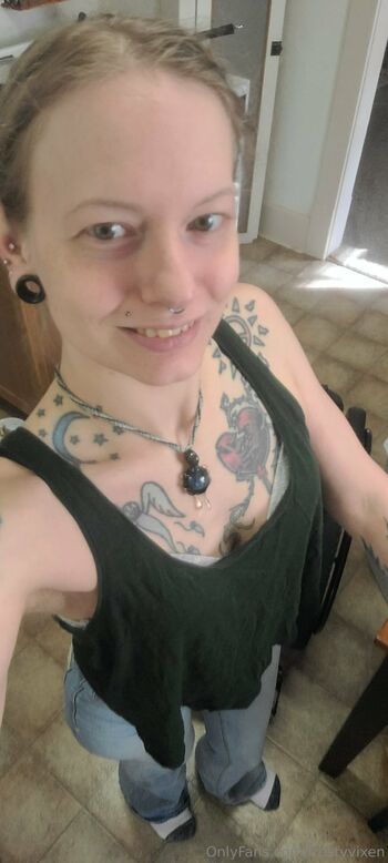 frostyvixe / frostyvixen nude photo #38