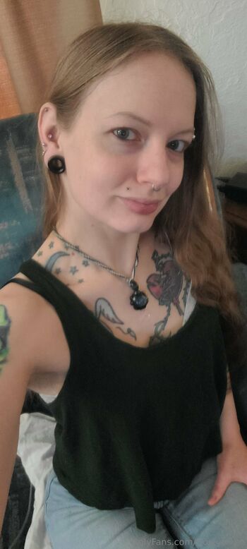 frostyvixe / frostyvixen nude photo #39