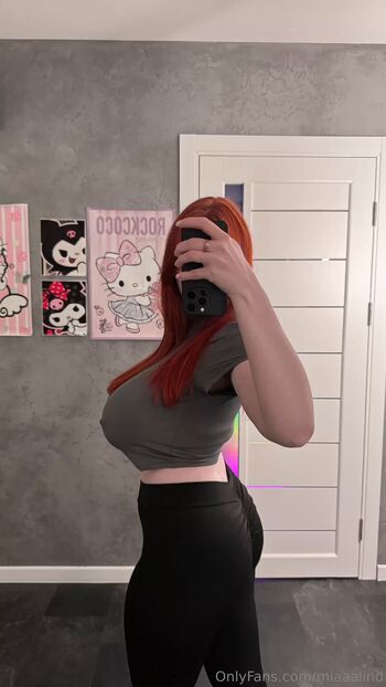 Mi / fuiryreddd nude photo #5