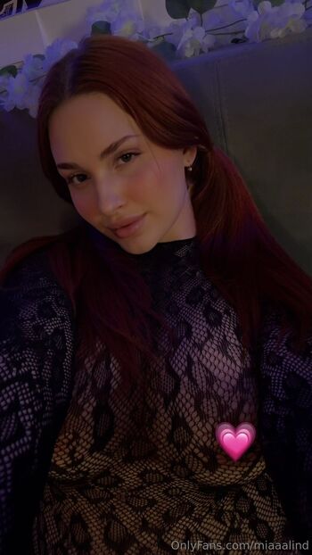 Mi / fuiryreddd nude photo #21