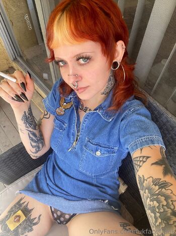 lac / fukfacefreak / fairytrappedunderthebridge nude photo #2