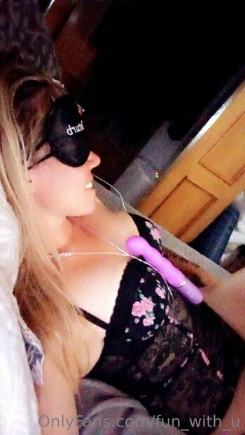 Online now / fun_with_u nude photo #3