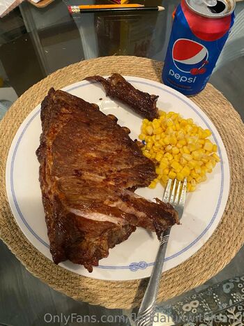 Kare / fundom47 nude photo #32