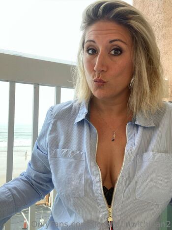 Kare / fundom47 nude photo #34