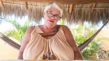 Fungrannie / fungrannies / girdlegoddess nude photo #15