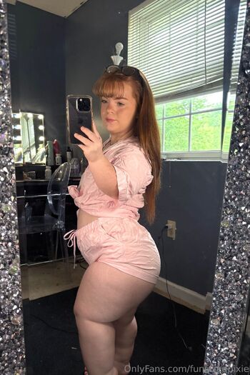 Pixie LOVES SEXTING / funsizedpixie nude photo #17