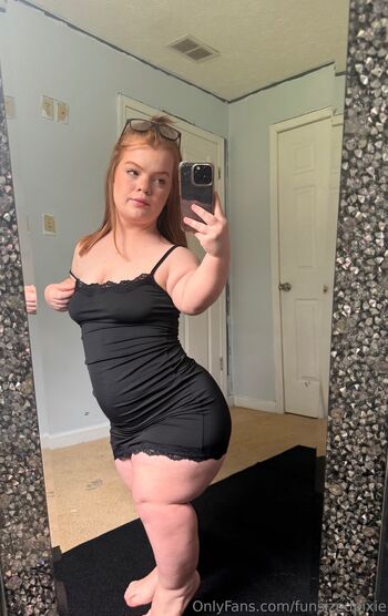 Pixie LOVES SEXTING / funsizedpixie nude photo #21