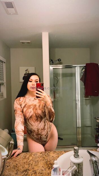 Dee / fwdeee nude photo #2